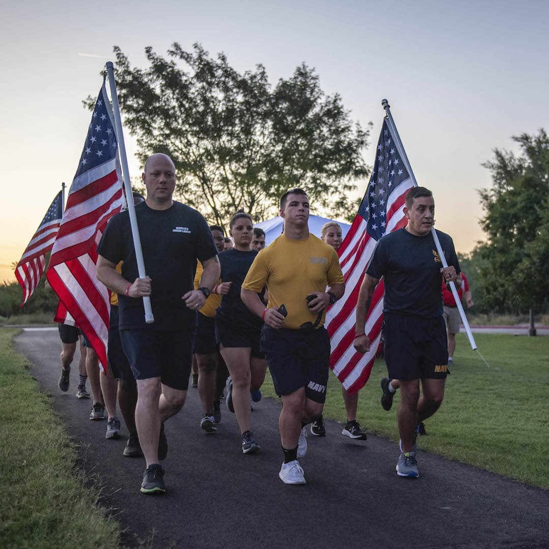 wichita navy week sailors run in 911 memorial run 